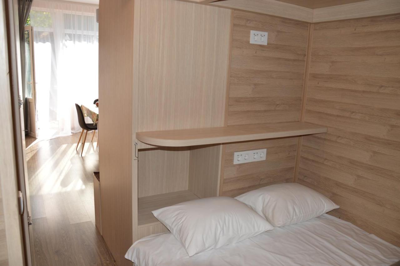 Cool Flat With Own Garden Apartment Jurmala Exterior photo