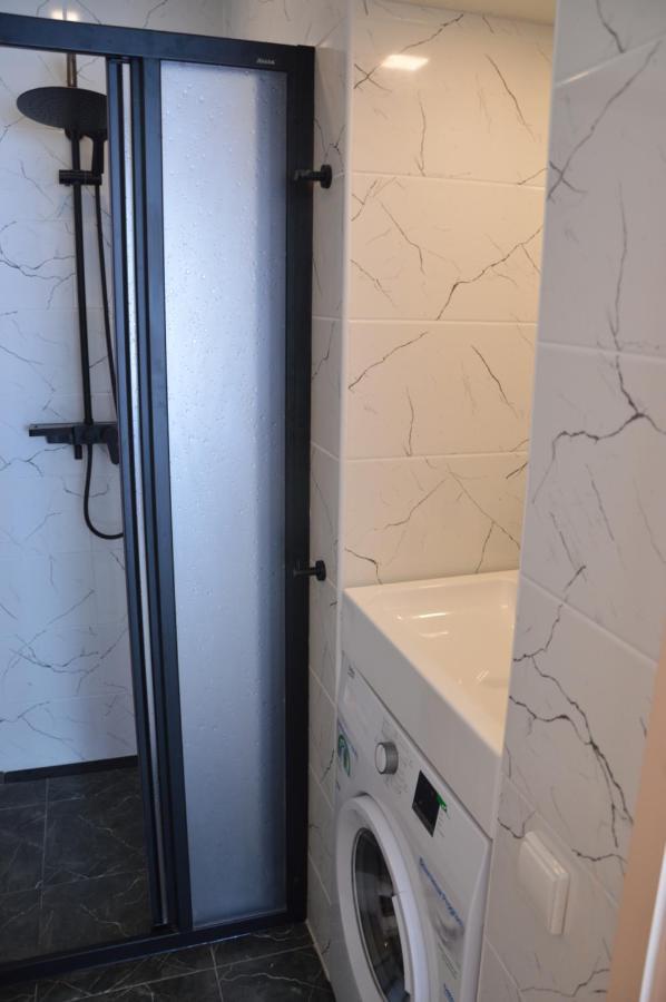Cool Flat With Own Garden Apartment Jurmala Exterior photo
