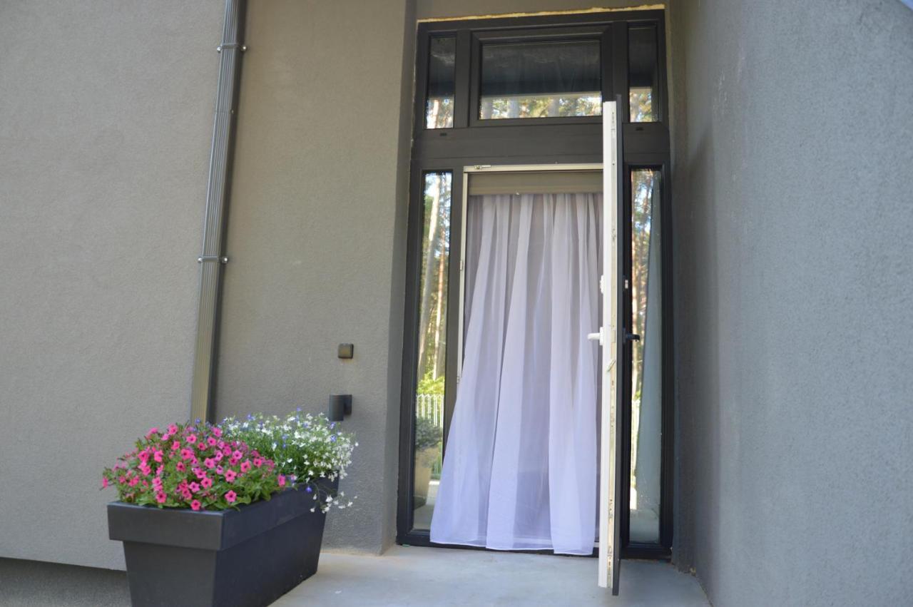 Cool Flat With Own Garden Apartment Jurmala Exterior photo